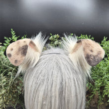 Load image into Gallery viewer, Spotted Upright Bunny