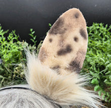 Load image into Gallery viewer, Spotted Upright Bunny