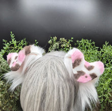 Load image into Gallery viewer, White Neapolitan Sculpted Puppy